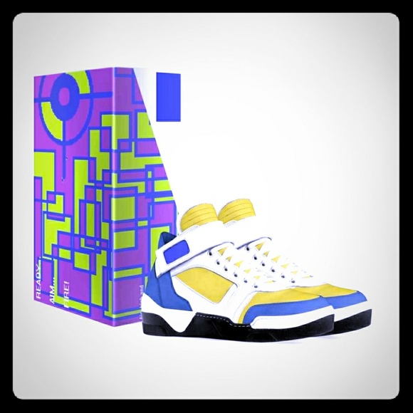 Shoes - Picture 1 of 5